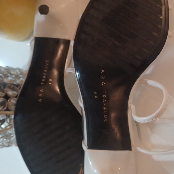 ZARA CLEAR VINYL WHITE LEATHER KITTEN HEEL MULES 👠 40/9 - Picture 7 of 7